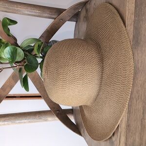 Eric Javits Hampton Floppy Straw UPF Sun Hat Packable Natural
